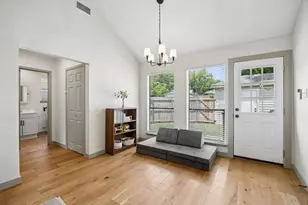 5631 Victor St, Dallas, TX 75214 - Photo 9