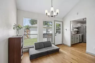 5631 Victor St, Dallas, TX 75214 - Photo 9