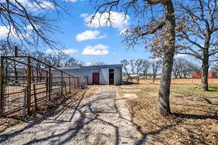289 Co Rd 3550, Paradise, TX 76073 - Photo 9