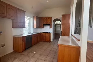 5517 Meadow Valley Dr, Fort Worth, TX 76123 - Photo 3