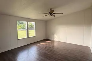 2517 Willow Oak Ln, Burleson, TX 76028 - Photo 5