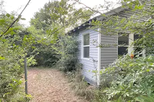 802 Gardner Dr, Palestine, TX 75803 - Photo 33