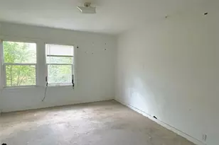 802 Gardner Dr, Palestine, TX 75803 - Photo 17