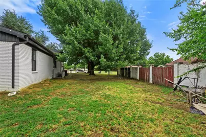 8128 Newman Drive, North Richland Hills, TX 76180 - Photo 35