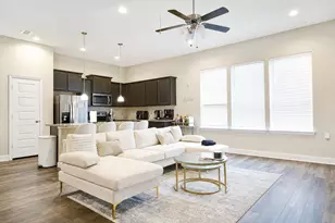 1936 Bel Air Dr, Arlington, TX 76010 - Photo 3
