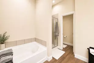 1936 Bel Air Dr, Arlington, TX 76010 - Photo 9