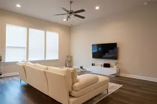 1936 Bel Air Dr, Arlington, TX 76010 - Photo 5