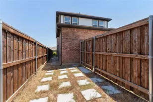 4310 Indigo Lark Ln, Arlington, TX 76005 - Photo 35
