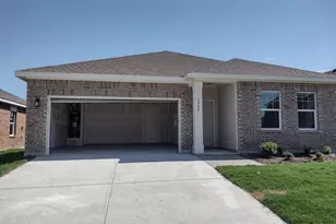 1565 Shadow Hawk Dr, Fort Worth, TX 76052 - Photo 1
