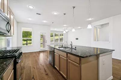 211 Copper Canyon Drive, Lewisville, TX 75067 - Photo 9
