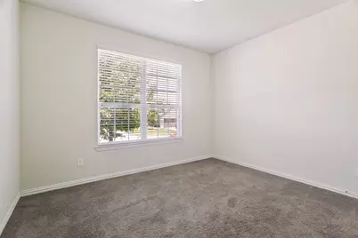 211 Copper Canyon Drive, Lewisville, TX 75067 - Photo 19
