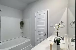 553 Meadow Run Dr, Van Alstyne, TX 75495 - Photo 7