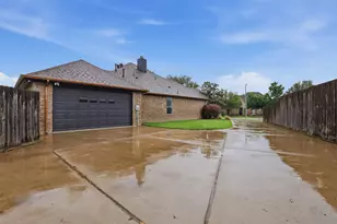 1404 Chaucer Dr, Cleburne, TX 76033 - Photo 23