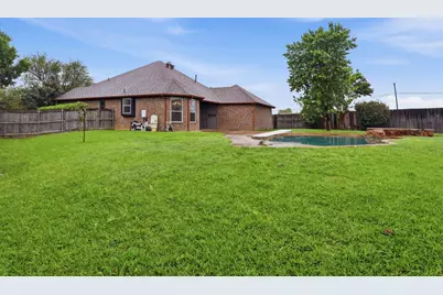1404 Chaucer Drive, Cleburne, TX 76033 - Photo 27
