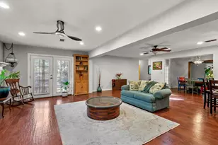 201 Delmore Dr, Hillsboro, TX 76645 - Photo 9