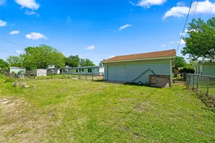 1308 Rose Ave, Cleburne, TX 76033 - Photo 5