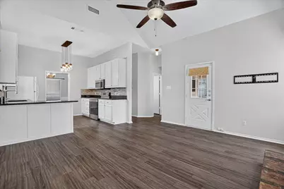 9717 Lea Shore Court, Fort Worth, TX 76179 - Photo 9