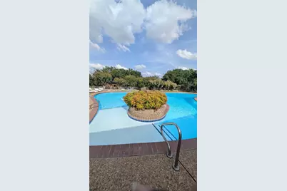 556 E Avenue J #B, Grand Prairie, TX 75050 - Photo 23