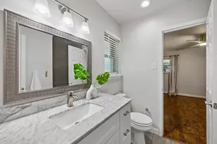 9605 Crestedge Dr, Dallas, TX 75238 - Photo 23