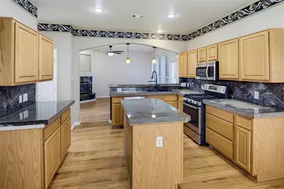 4549 Shadowridge Drive, The Colony, TX 75056 - Photo 9