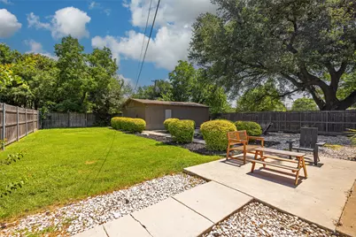 11367 Lippitt Avenue, Dallas, TX 75218 - Photo 19