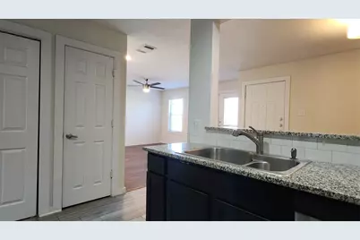 931 Robineta, Gunter, TX 75058 - Photo 5