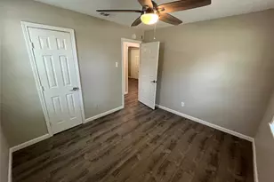 13020 Spring Oak Dr, Balch Springs, TX 75180 - Photo 11