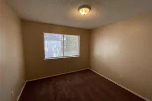 4705 Kristie Dr, Balch Springs, TX 75180 - Photo 9