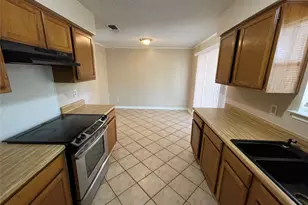 4705 Kristie Dr, Balch Springs, TX 75180 - Photo 5