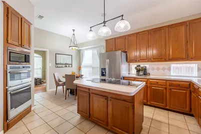 9316 Preston Trail, Irving, TX 75063 - Photo 11