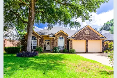 2206 S Branch Drive, Arlington, TX 76001 - Photo 1