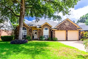 2206 S Branch Dr, Arlington, TX 76001 - Photo 1