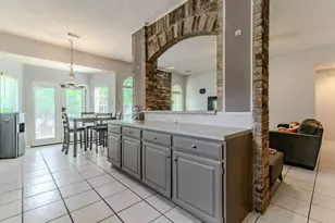 2206 S Branch Dr, Arlington, TX 76001 - Photo 7