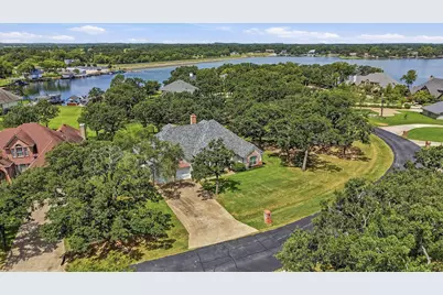 102 Mohawk Cove, Lake Kiowa, TX 76240 - Photo 5