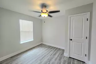 2467 Mallory Ln, Lancaster, TX 75134 - Photo 5