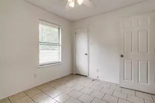 1009 W 4th St, Keene, TX 76059 - Photo 17