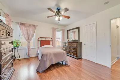 2630 Langdon Avenue, Dallas, TX 75235 - Photo 17