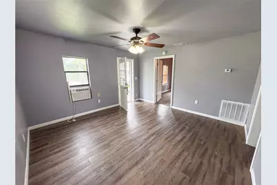 528 W Florence, Denison, TX 75020 - Photo 3