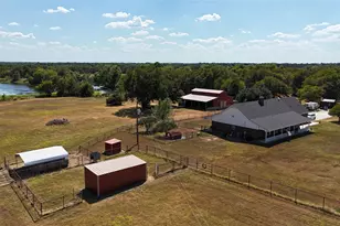 1226 Co Rd 243, Collinsville, TX 76233 - Photo 35