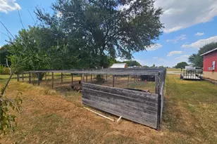 1226 Co Rd 243, Collinsville, TX 76233 - Photo 27