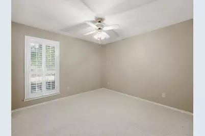 1506 Williamsburg Court, Ennis, TX 75119 - Photo 11