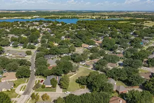 1506 Williamsburg Ct, Ennis, TX 75119 - Photo 31