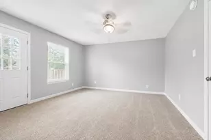 6321 Walraven Cir, Fort Worth, TX 76133 - Photo 13