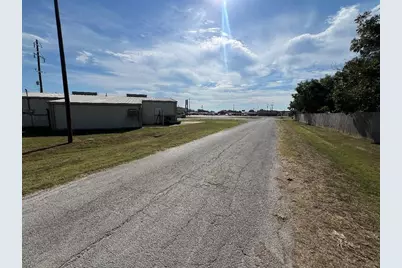 804 S Bosque Street, Whitney, TX 76692 - Photo 11