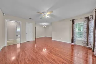 1005 W Clarence Street W, Fort Worth, TX 76117 - Photo 5