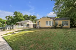 1005 W Clarence Street W, Fort Worth, TX 76117 - Photo 3