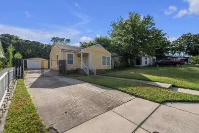 1005 W Clarence Street W, Fort Worth, TX 76117 - Photo 1