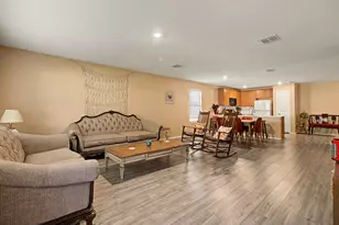 1517 Oak Creek Dr, Hutchins, TX 75141 - Photo 11