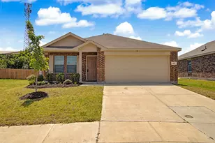 1517 Oak Creek Dr, Hutchins, TX 75141 - Photo 1