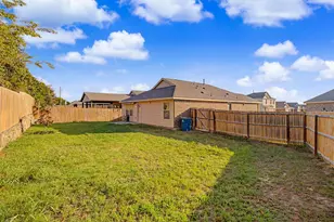 1517 Oak Creek Dr, Hutchins, TX 75141 - Photo 21